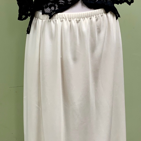 🆕 classic plus size 18 long white skirt ANTHONY RICHARDS - Picture 1 of 11